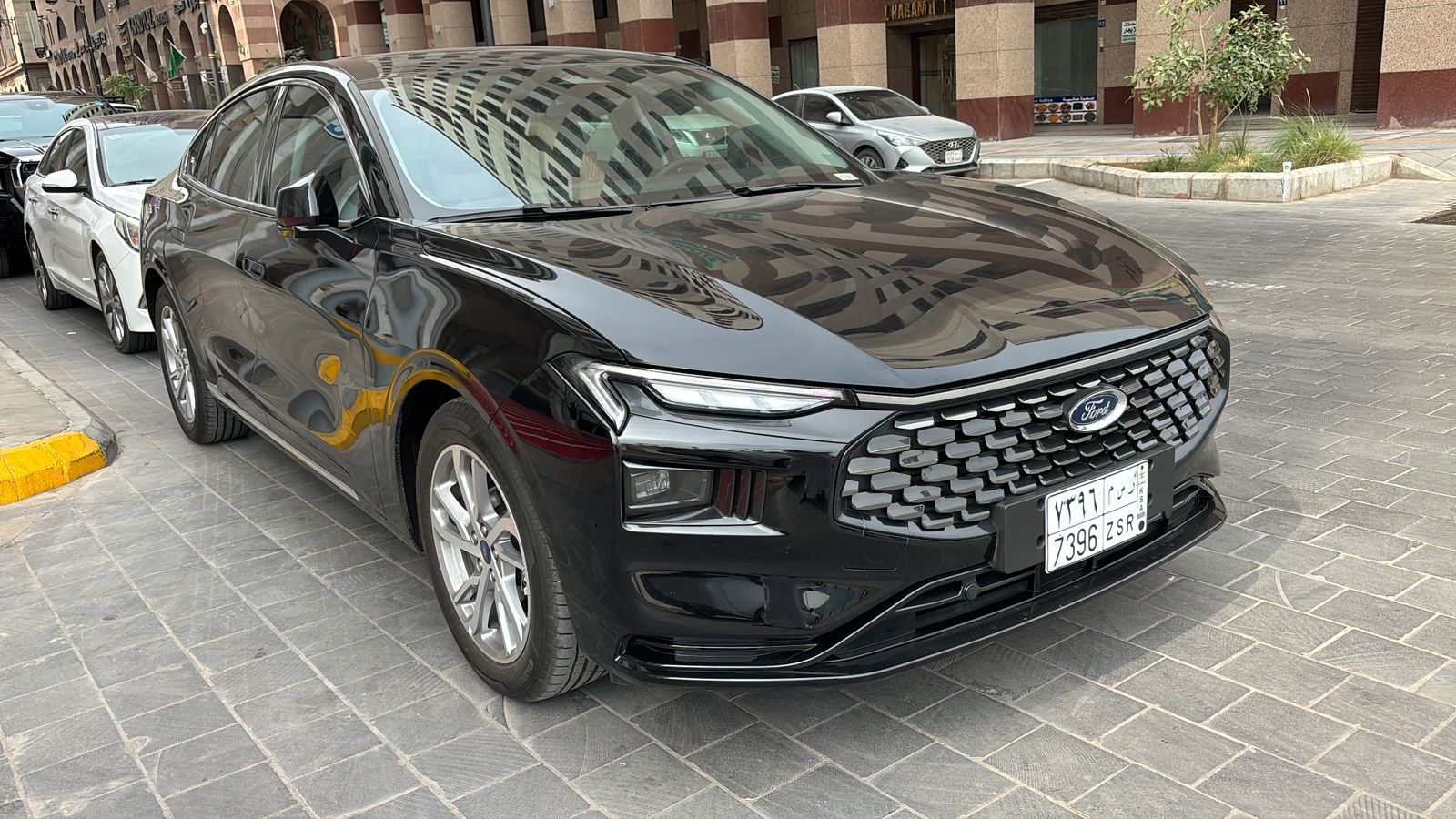 ELYSIANGO Executive Sedan™ Complete Umrah Package | Jeddah • Makkah • Madinah